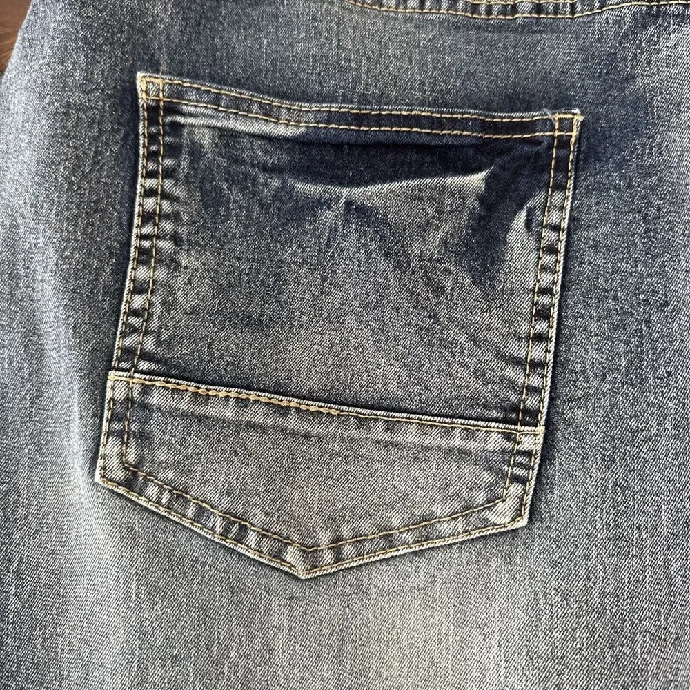South Pole Jeans with Paint, Rip and‎ Fading Effects Measures 46x30 Hemmed